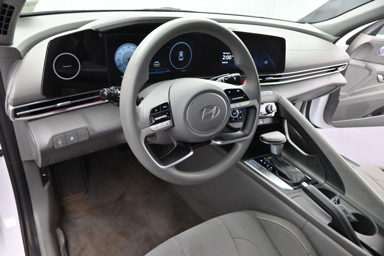 Used 2024 Serenity White Hyundai SEL image 14