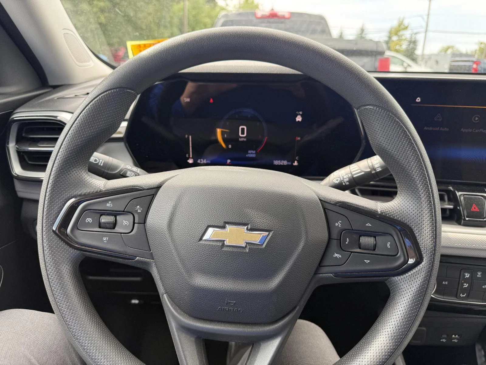 Used 2024 Summit White Chevrolet LT image 10