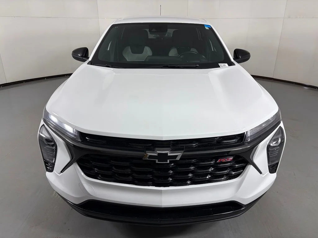 Used 2024 White Chevrolet 1RS image 4