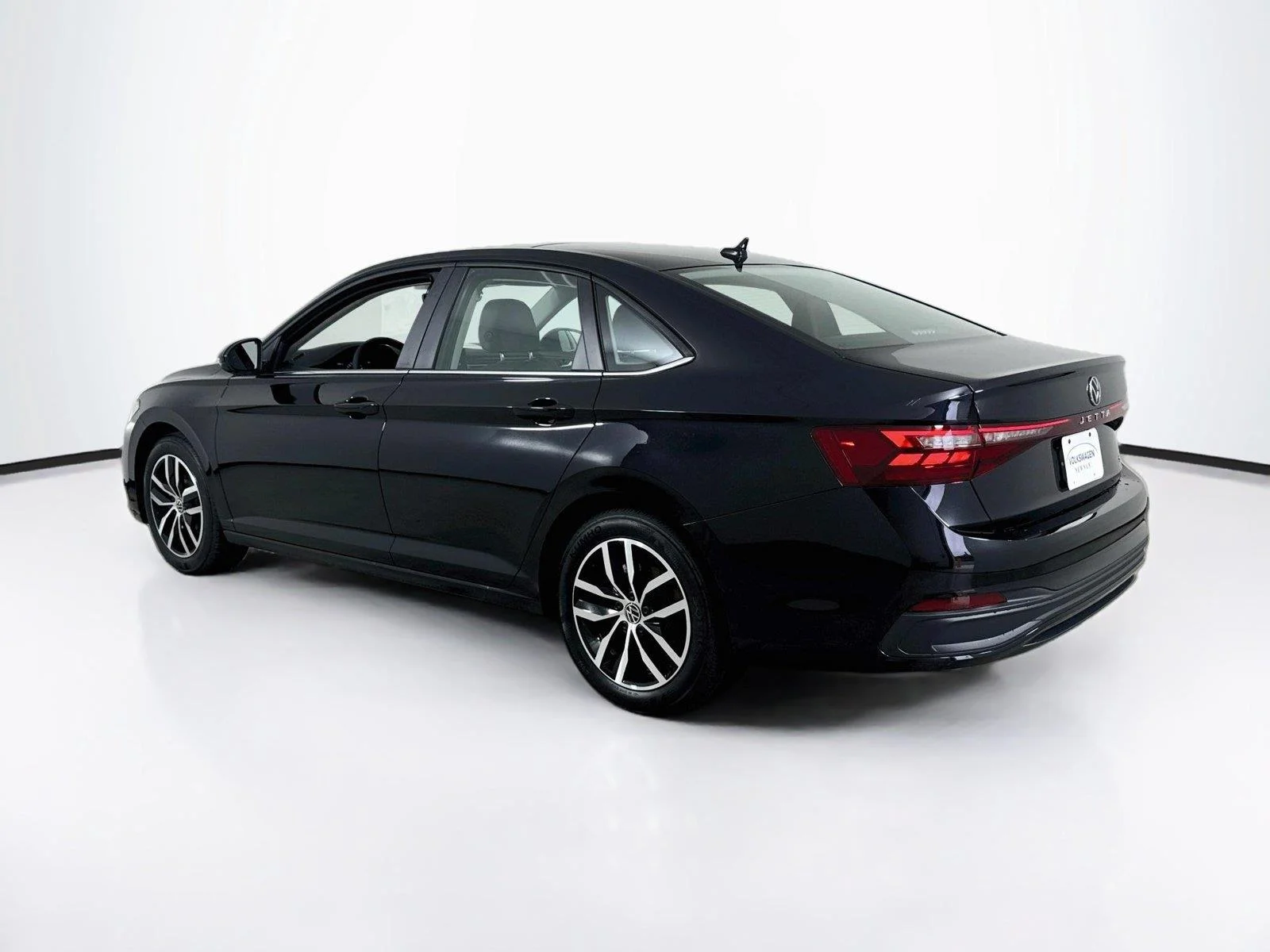 New 2027 Deep Black Pearl Volkswagen SE image 7