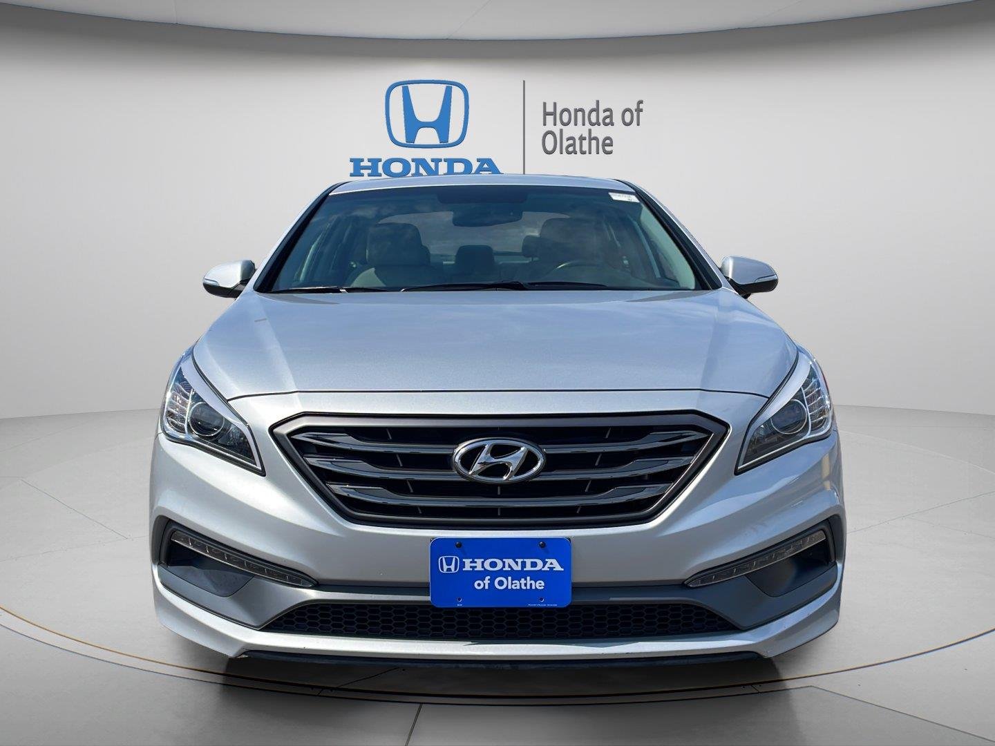 Used 2016 Symphony Silver Hyundai 2.4L Limited image 8