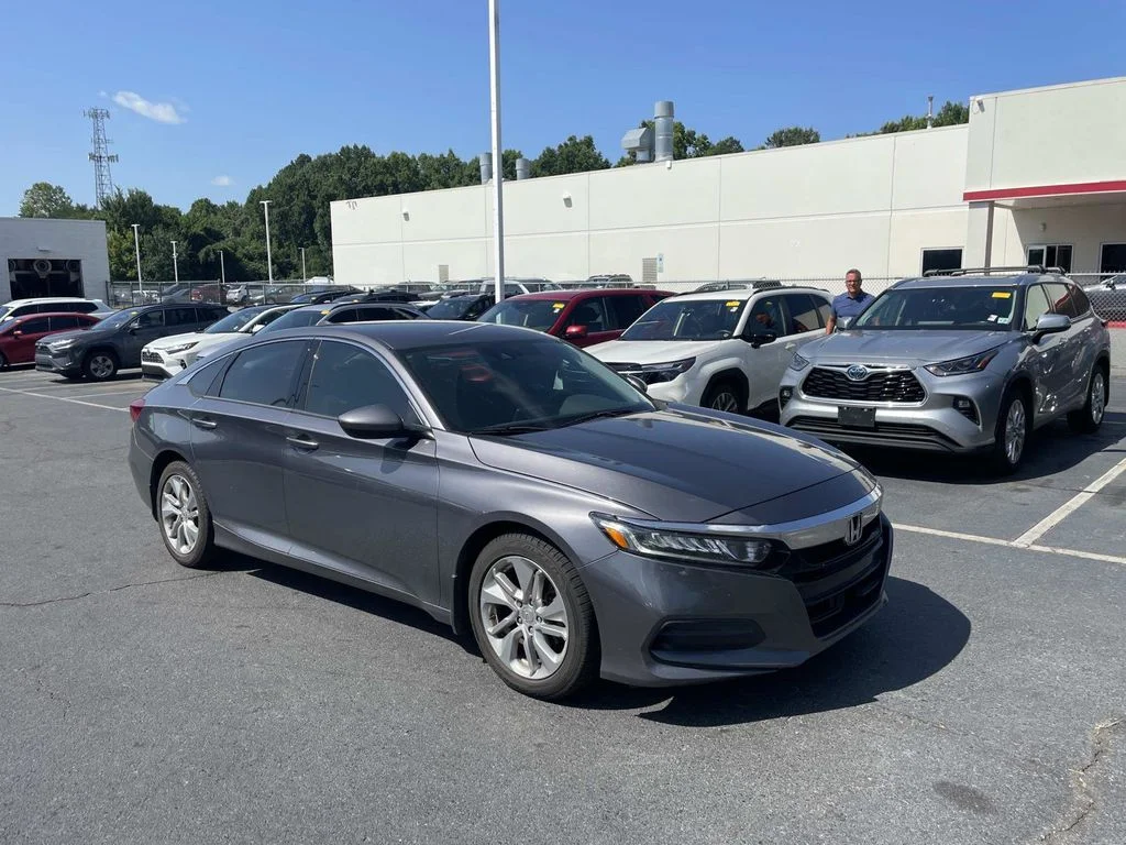 Used 2018 Gray Honda LX image 1