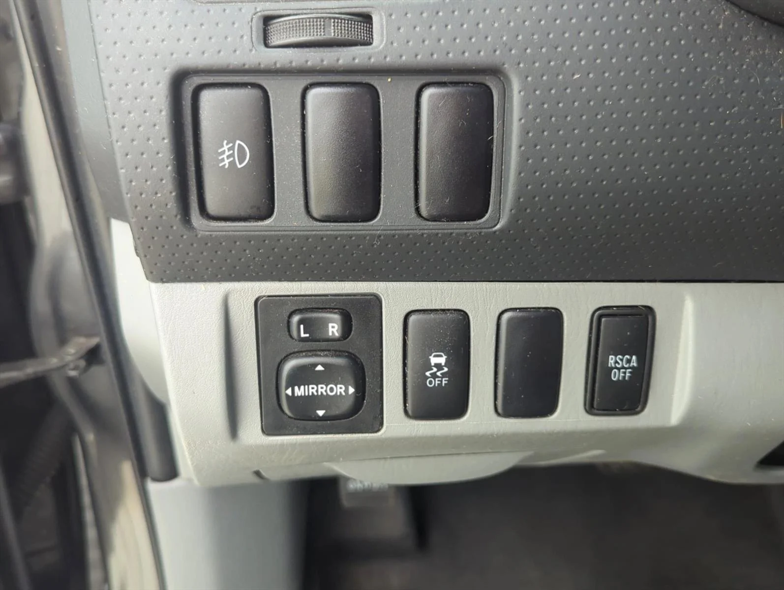 Used 2011 Magnetic Gray Meta Toyota  image 8