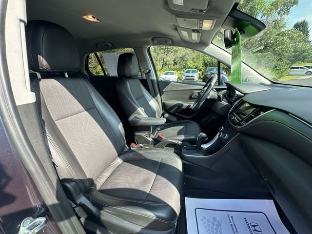 Used 2018 Blue Metallic Chevrolet LT image 26