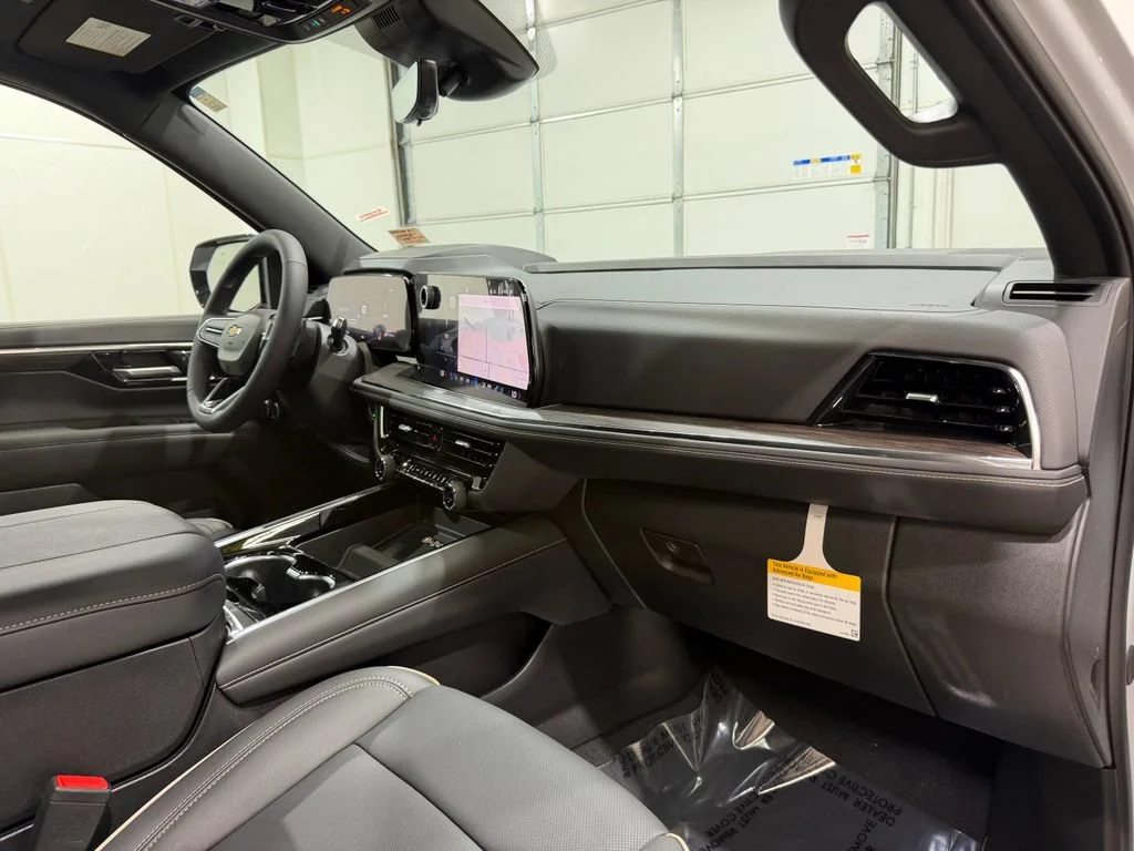 2026 Chevrolet Suburban Premier - Photo 37
