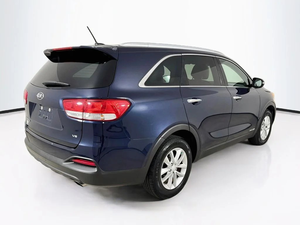 Used 2017 Blue Kia LX image 7
