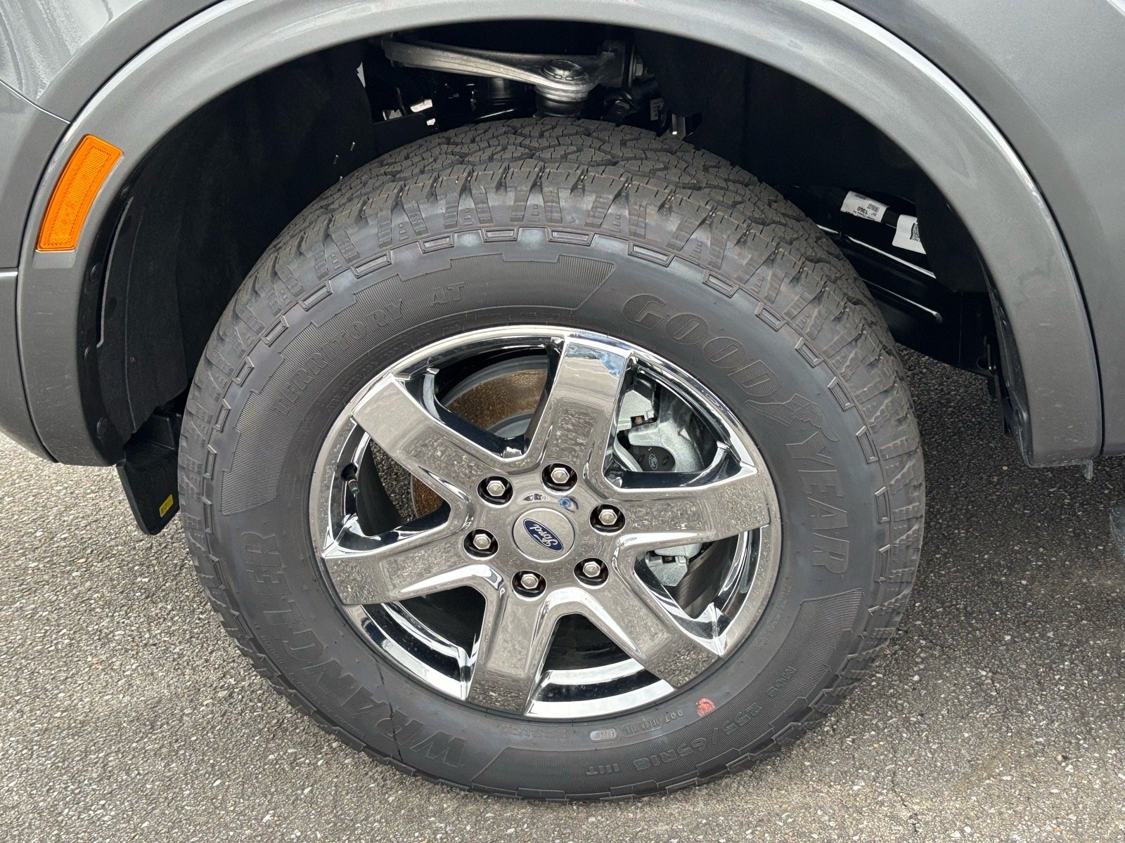 New 2025 Carbonized Gray Metallic Ford LARIAT® image 5