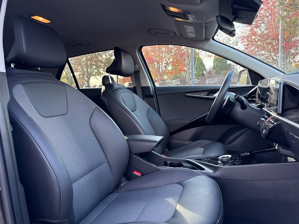 Used 2023 Graphite Gray Kia Wind image 23