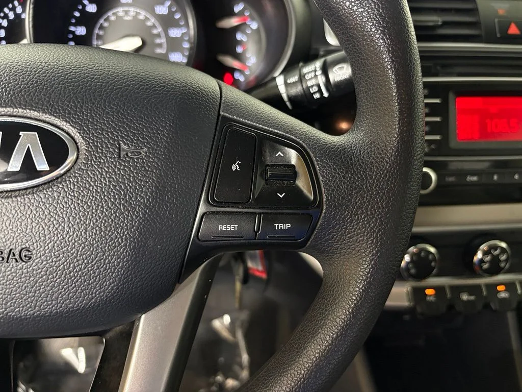 Used 2016 White Kia LX image 19