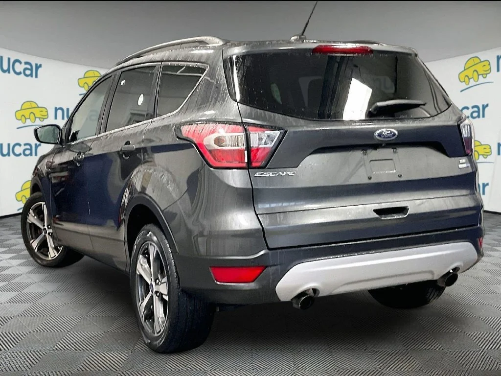 Used 2017 Gray Ford SE image 4
