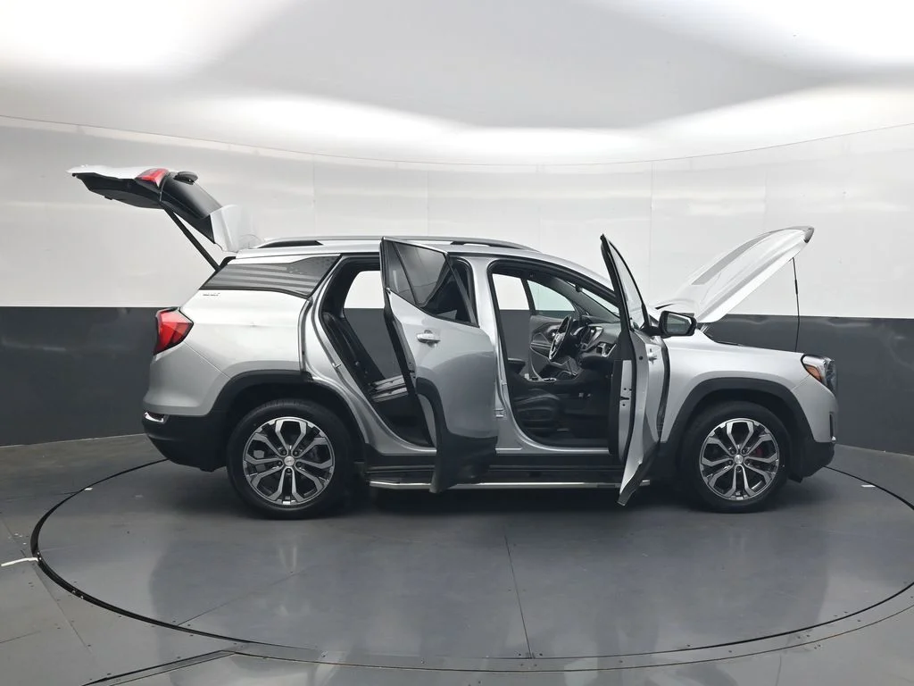 Used 2021 Silver GMC SLT image 50