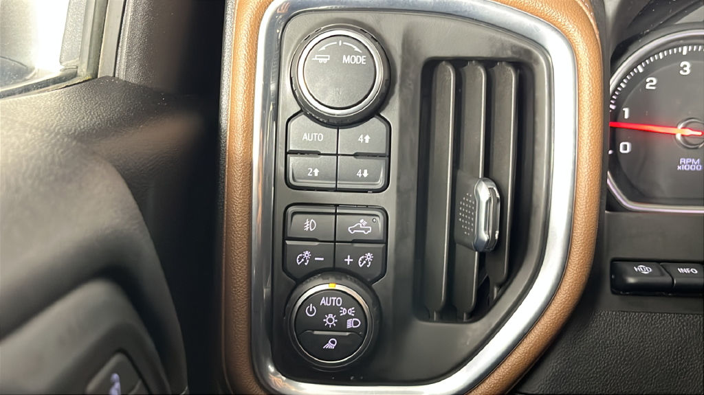 Used 2022 Beige Chevrolet High Country image 30