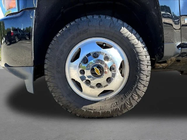 Used 2016 Black Chevrolet High Country image 38