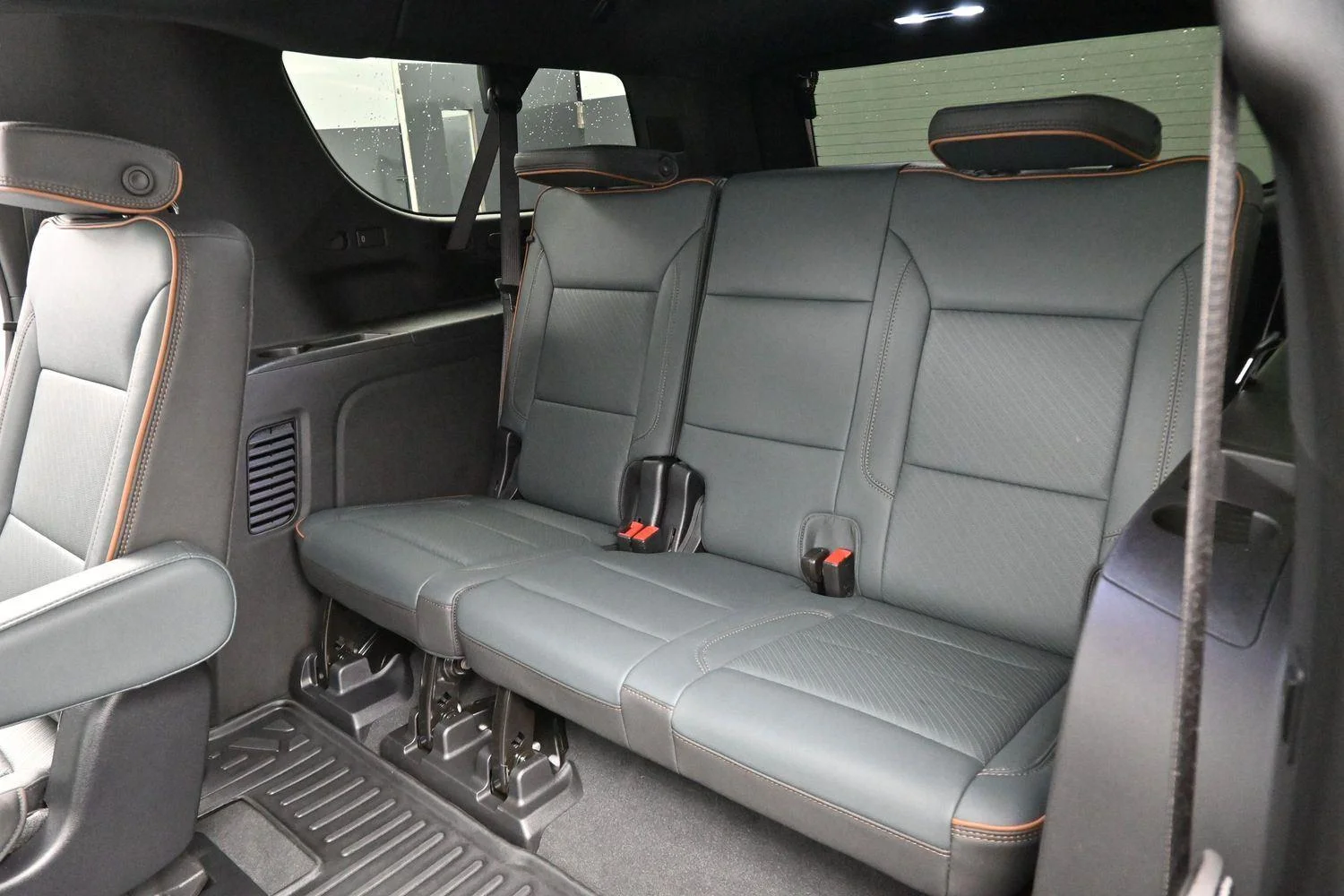 Used 2026 Midnight Pine GMC AT4 image 35