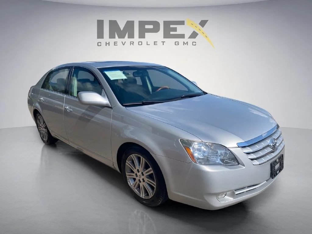 Used 2007 Silver Toyota XL image 7