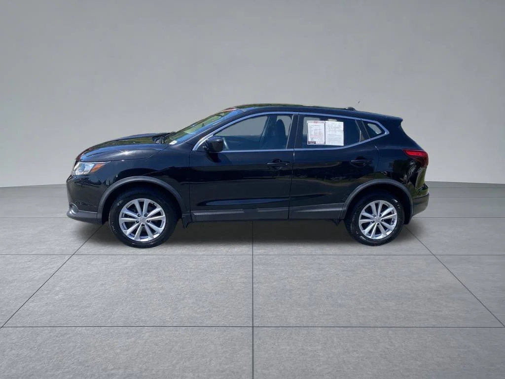 Used 2017 Black Nissan S image 3