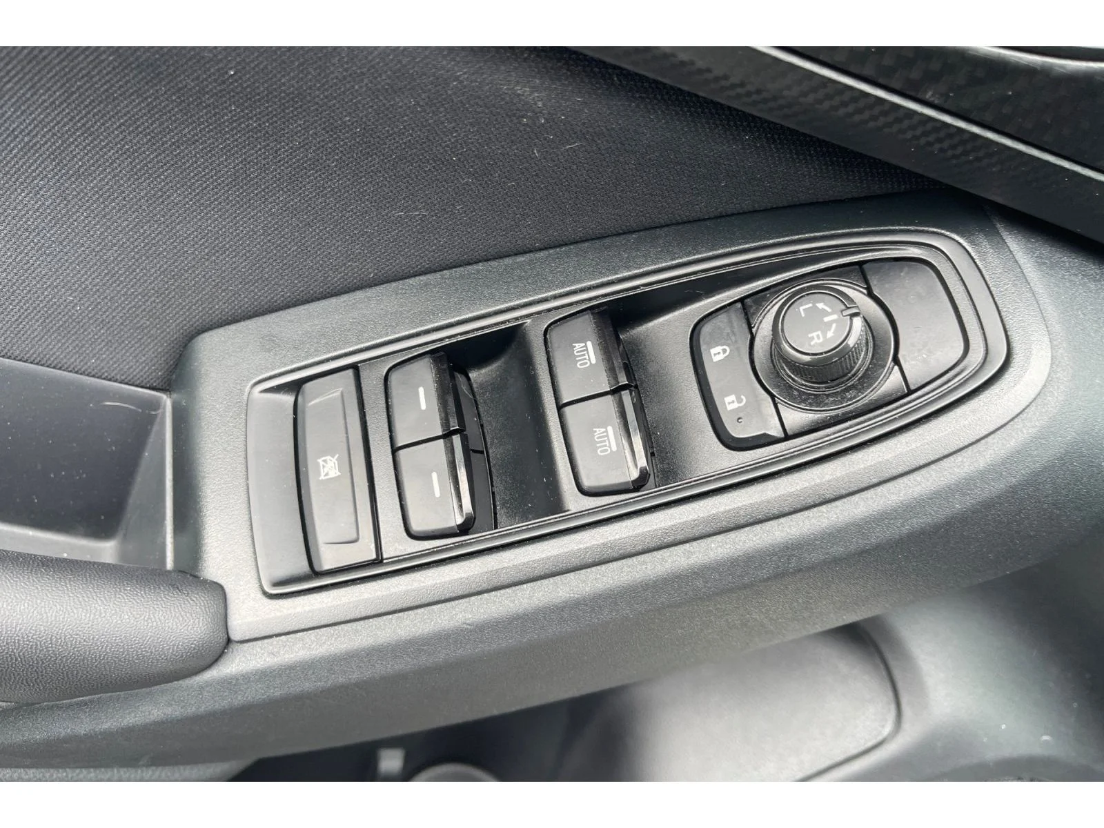 Used 2022 Crystal White Pearl Subaru Premium image 12