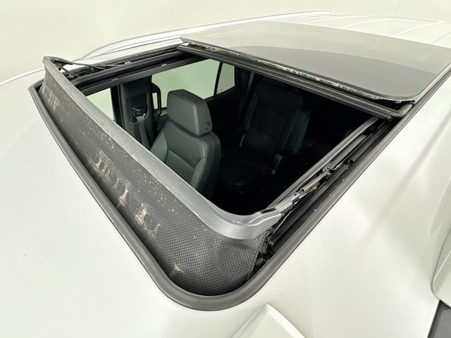 Used 2023 Summit White Chevrolet LT image 14