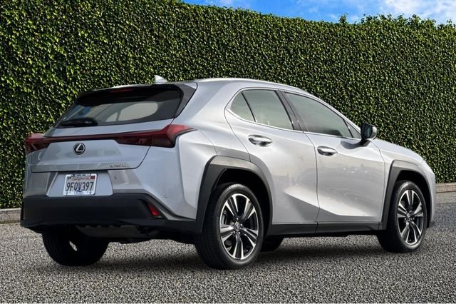 Used 2023 Silver Lexus 250h Base image 4
