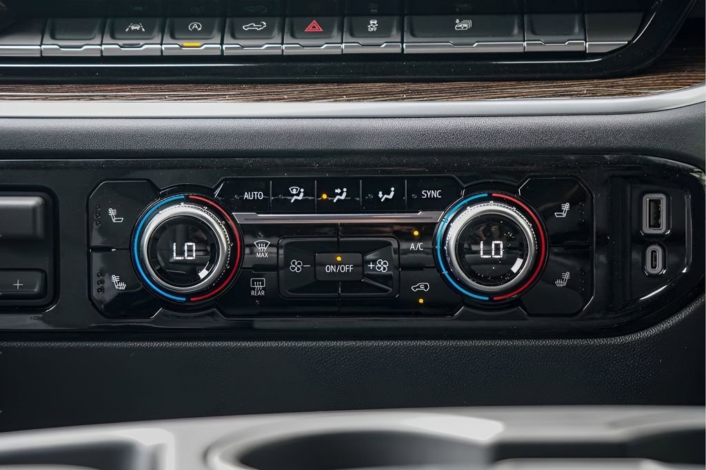 New 2026 Onyx Black GMC Elevation image 21