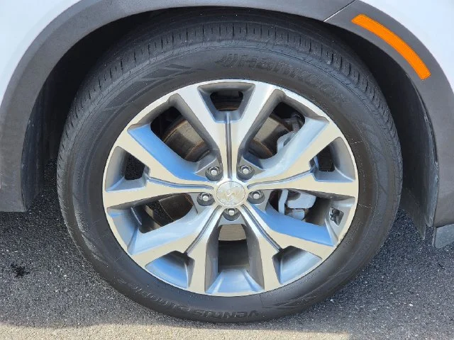 Used 2020 White Hyundai SEL image 9