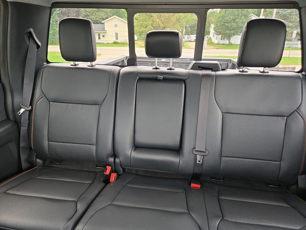 New 2026 Agate Black Metallic Ford F-250® Lariat® image 19
