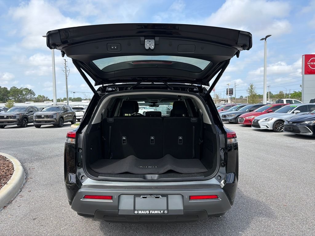 New 2026 Nissan Pathfinder SL 4D Sport Utility