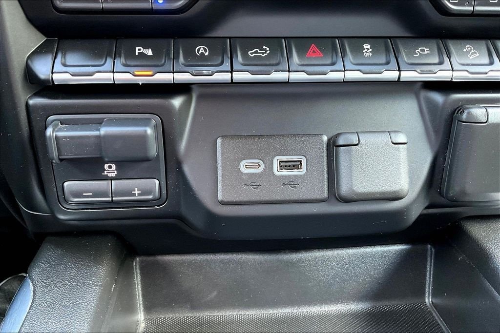 Used 2022 Black Chevrolet LTZ image 19