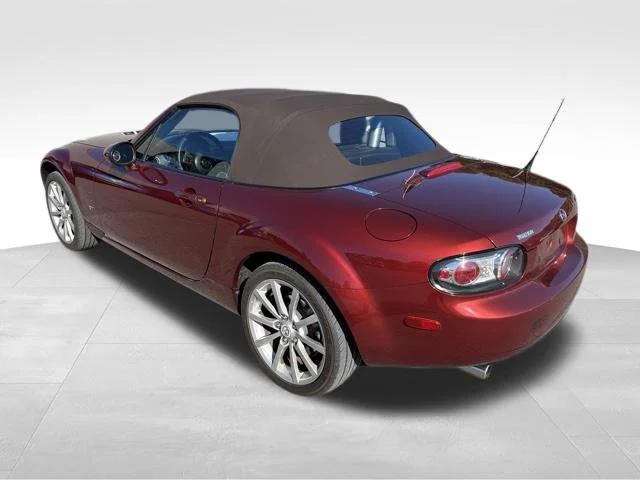Used 2006 Red Mazda Grand Touring image 5