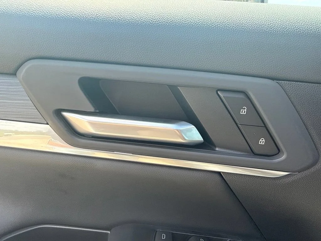 New 2027 Sterling Metallic GMC Elevation image 10