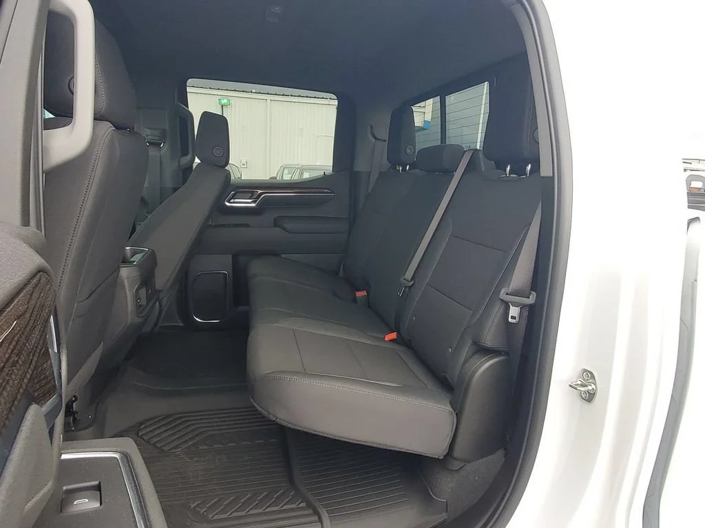 New 2026 Summit White Chevrolet LT Trail Boss image 31