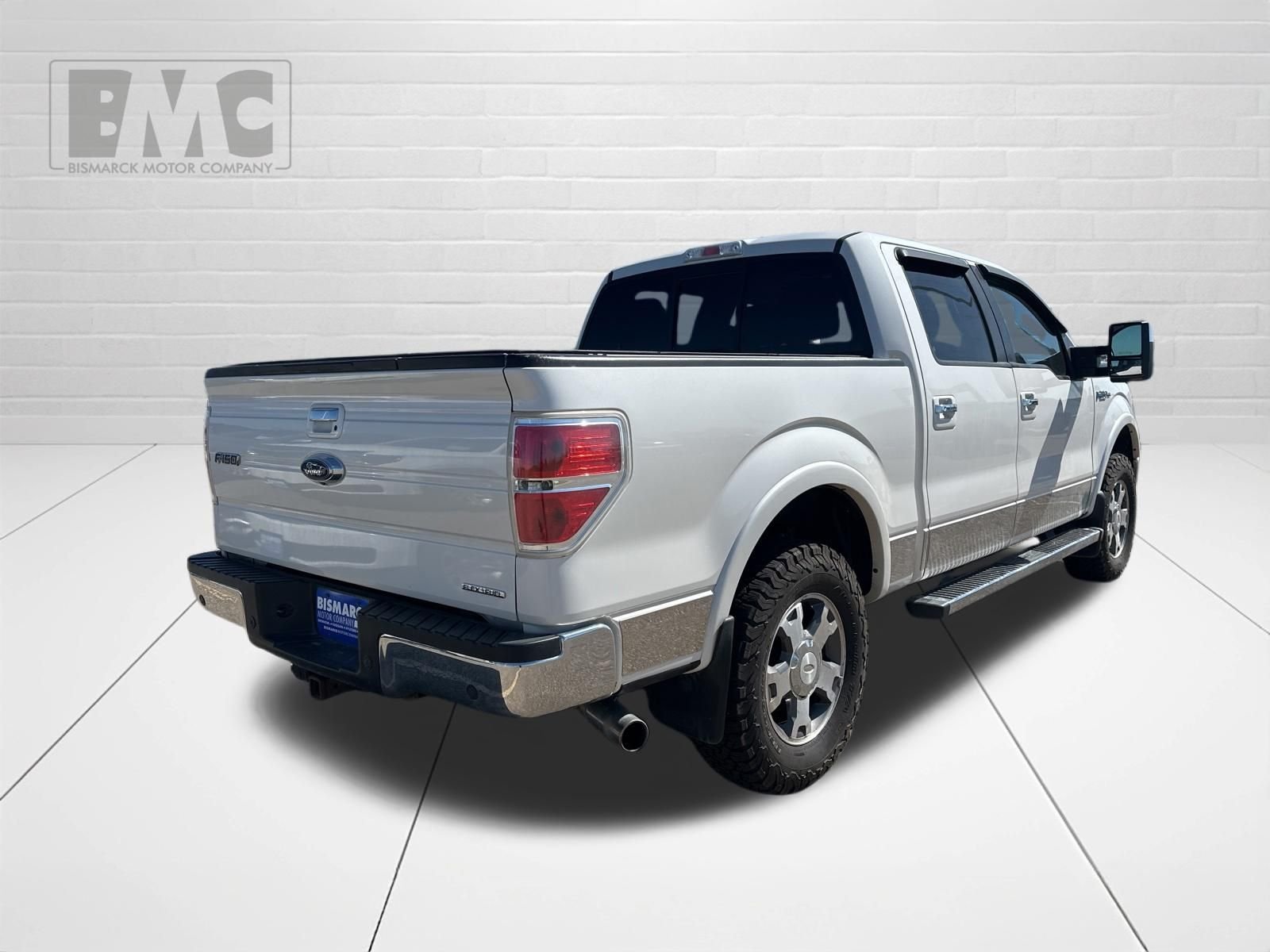 Used 2014 White Ford Lariat image 3