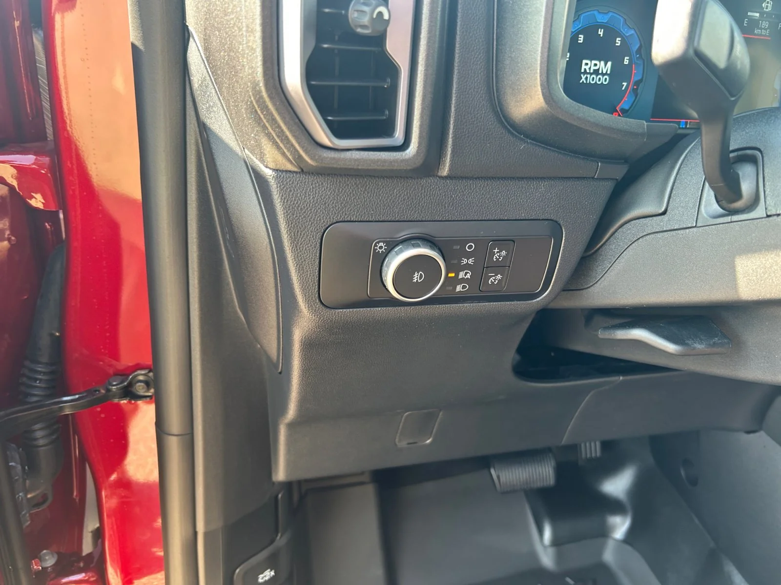 New 2026 Ruby Red Metallic Tinted Clearcoat Ford Outer Banks image 15