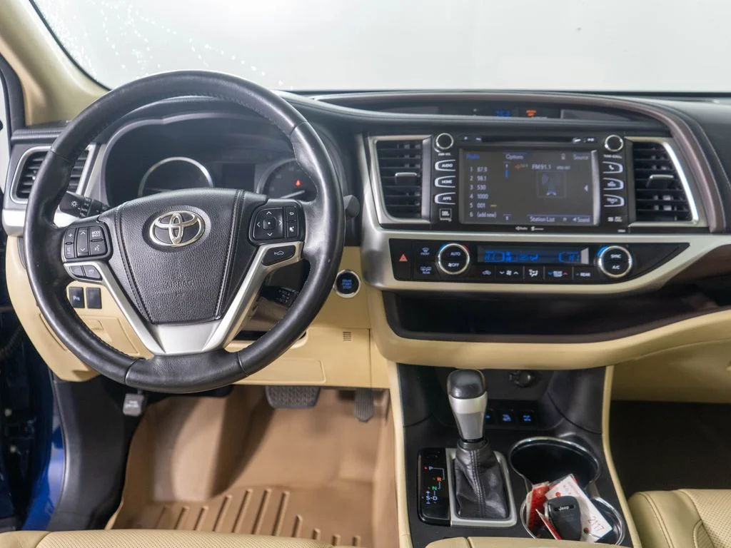 Used 2015 Blue Toyota Limited Platinum V6 image 14