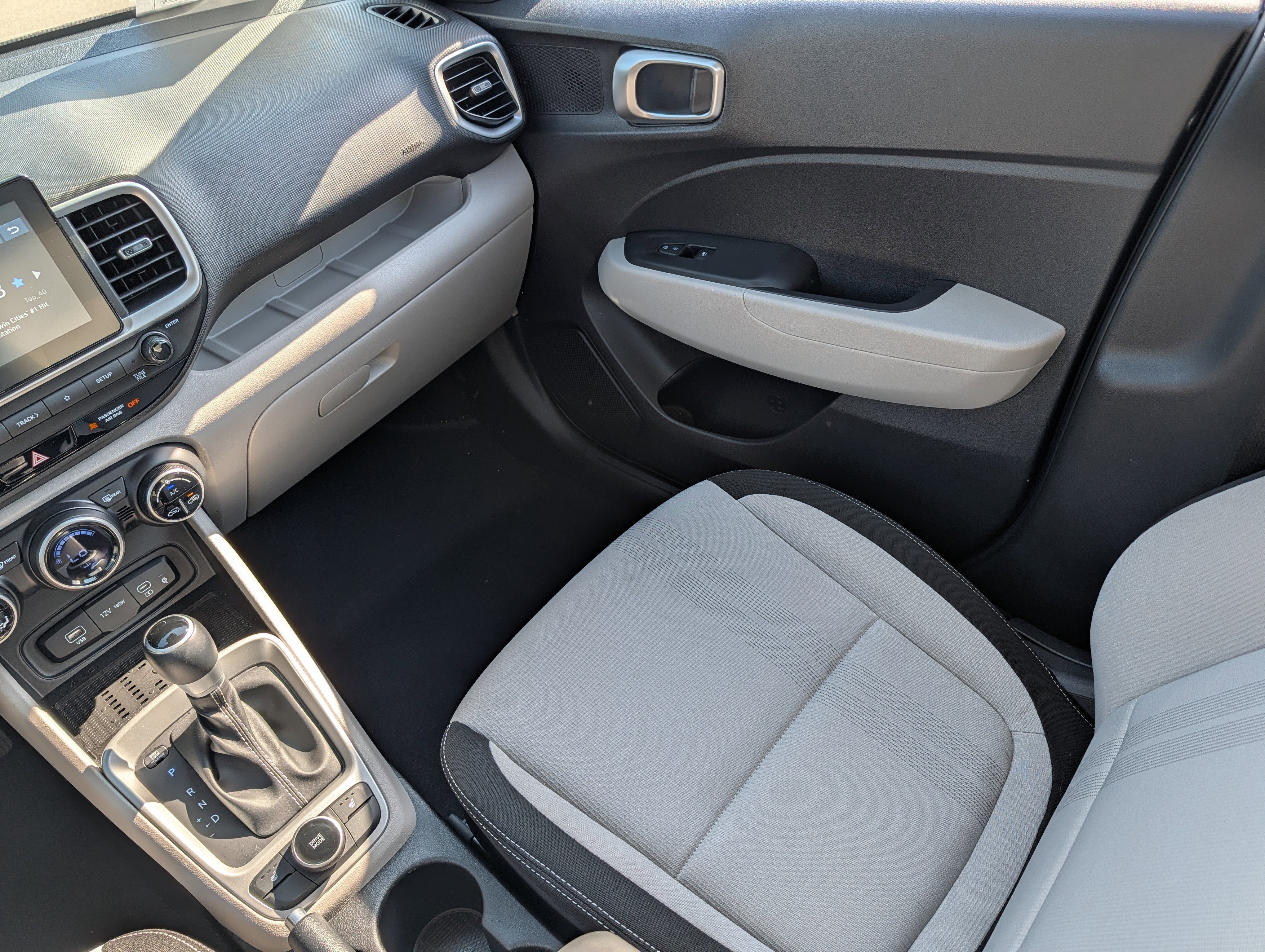 2026 Hyundai Venue SEL - Photo 11