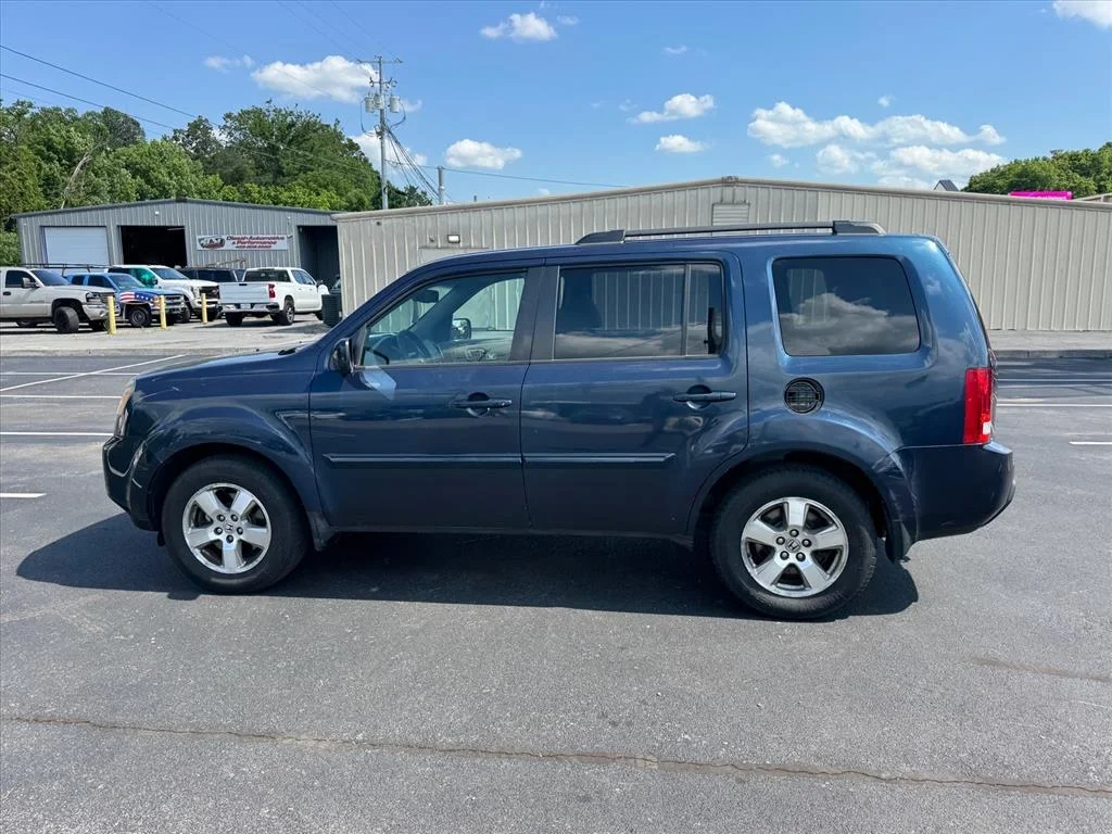 Used 2011 Honda Pilot EX-L with VIN 5FNYF4H53BB105385 for sale in Johnson City, TN