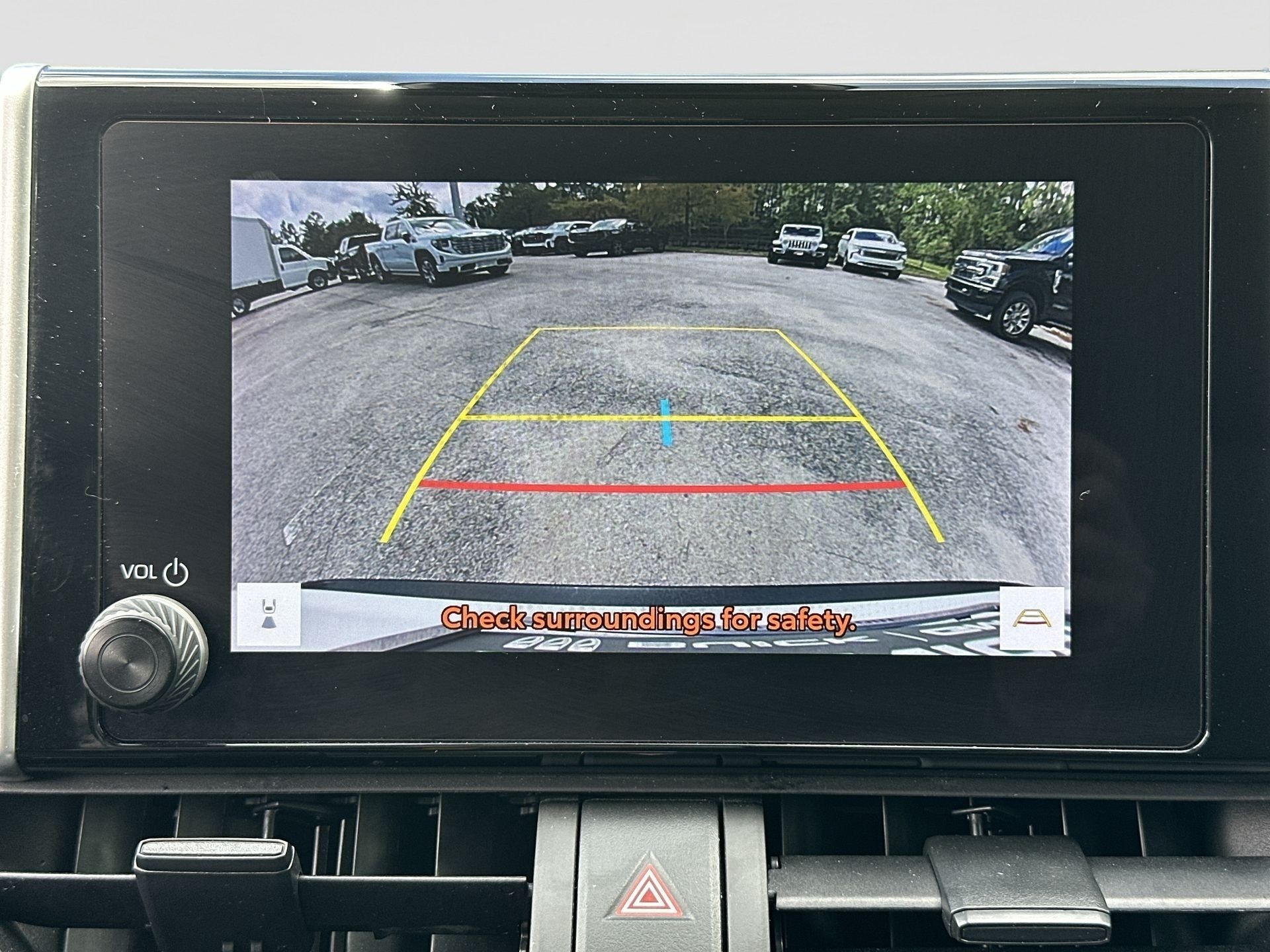 2024 Toyota RAV4 XLE - Photo 15