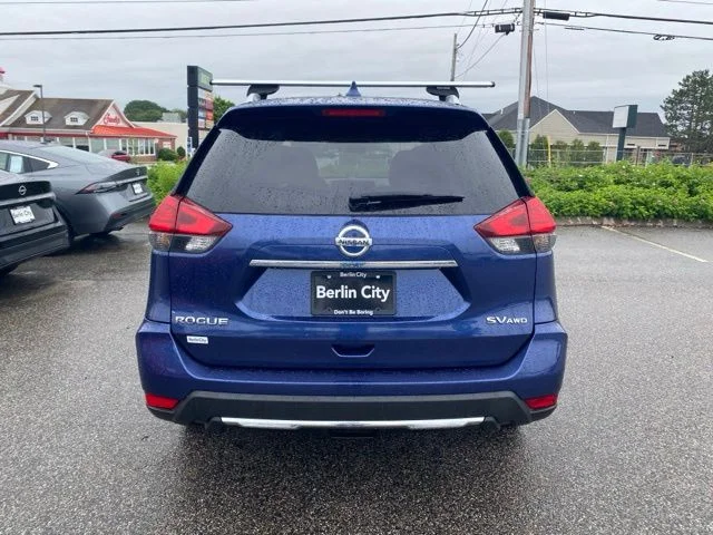 Used 2017 Caspian Blue Nissan SV image 4