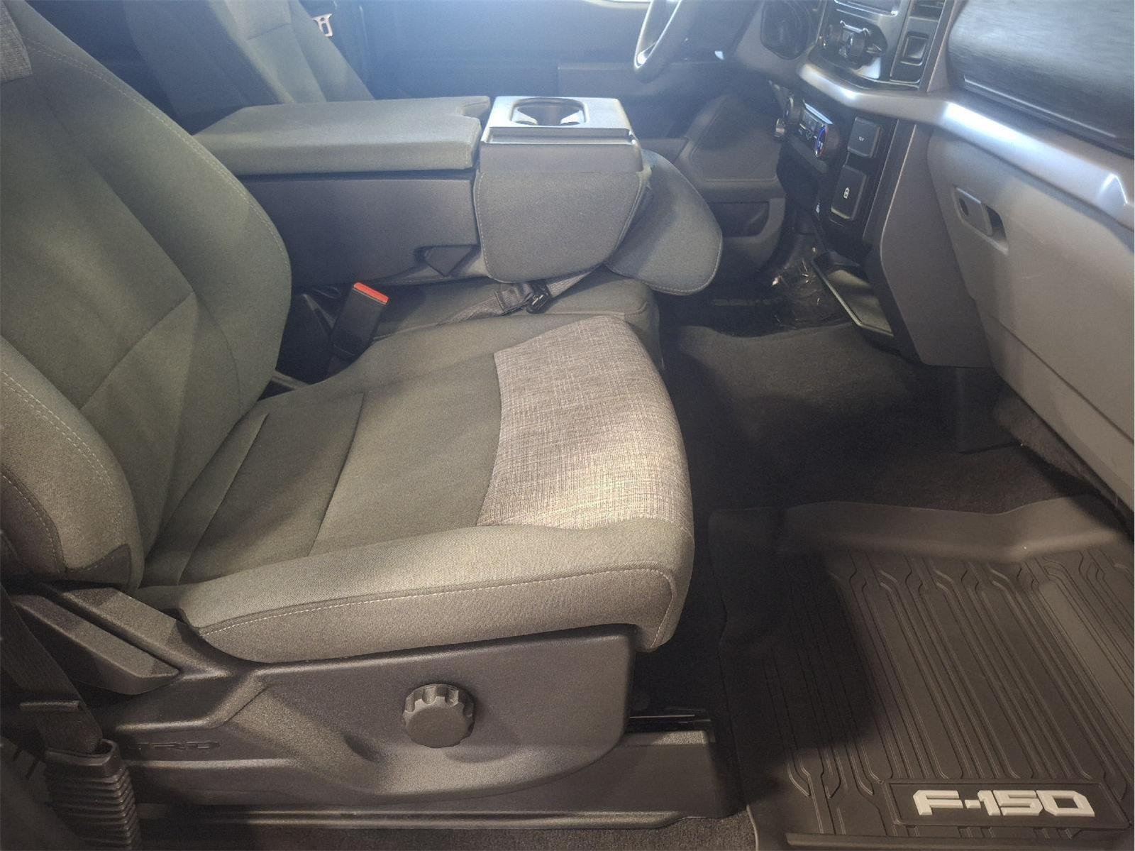 Used 2023 Iconic Silver Ford XLT image 12