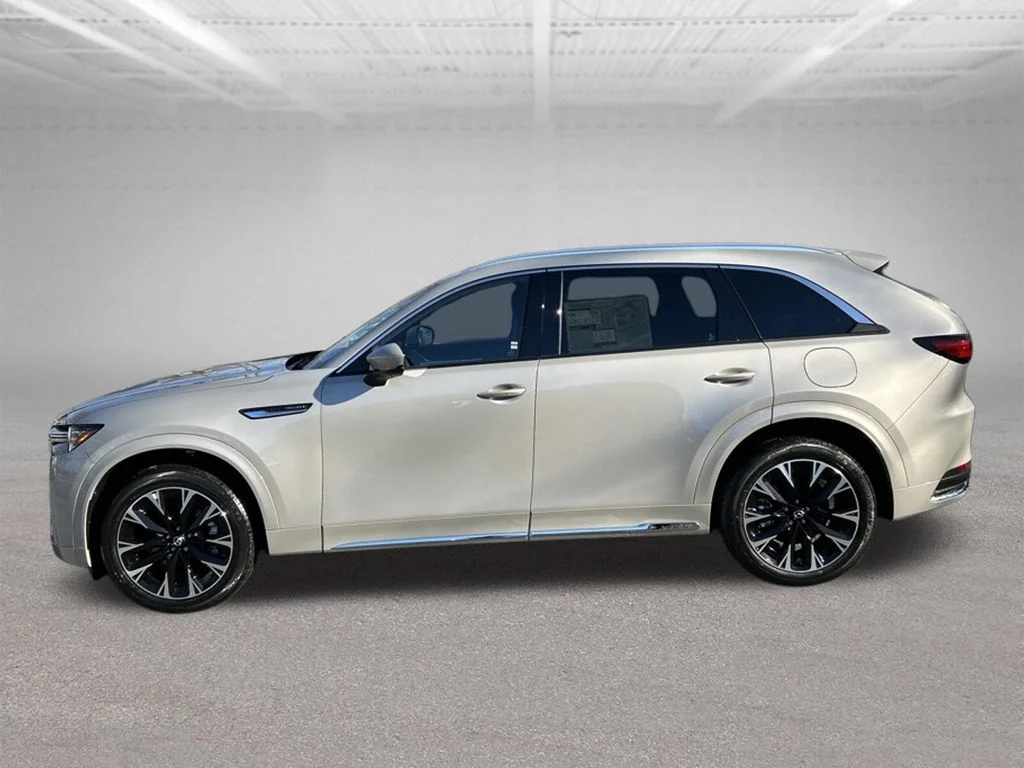 New 2026 Platinum Quartz Metallic Mazda 3.3 Turbo S Premium Plus image 2