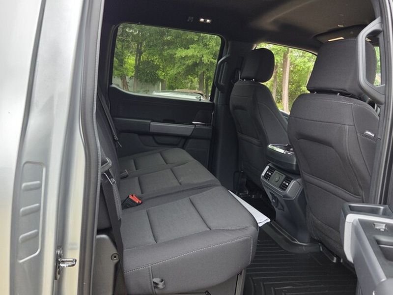 New 2026 Iconic Silver Metallic Ford XLT image 12