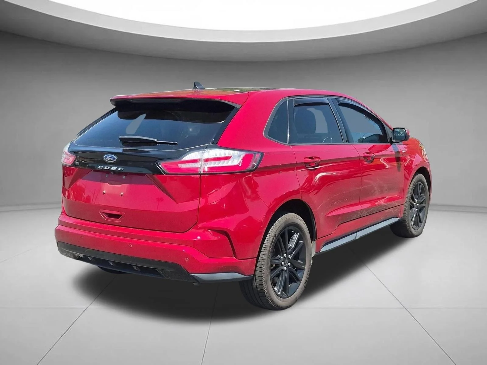 Used 2022 Rapid Red Metallic Tinted Clearcoat Ford ST-Line image 5