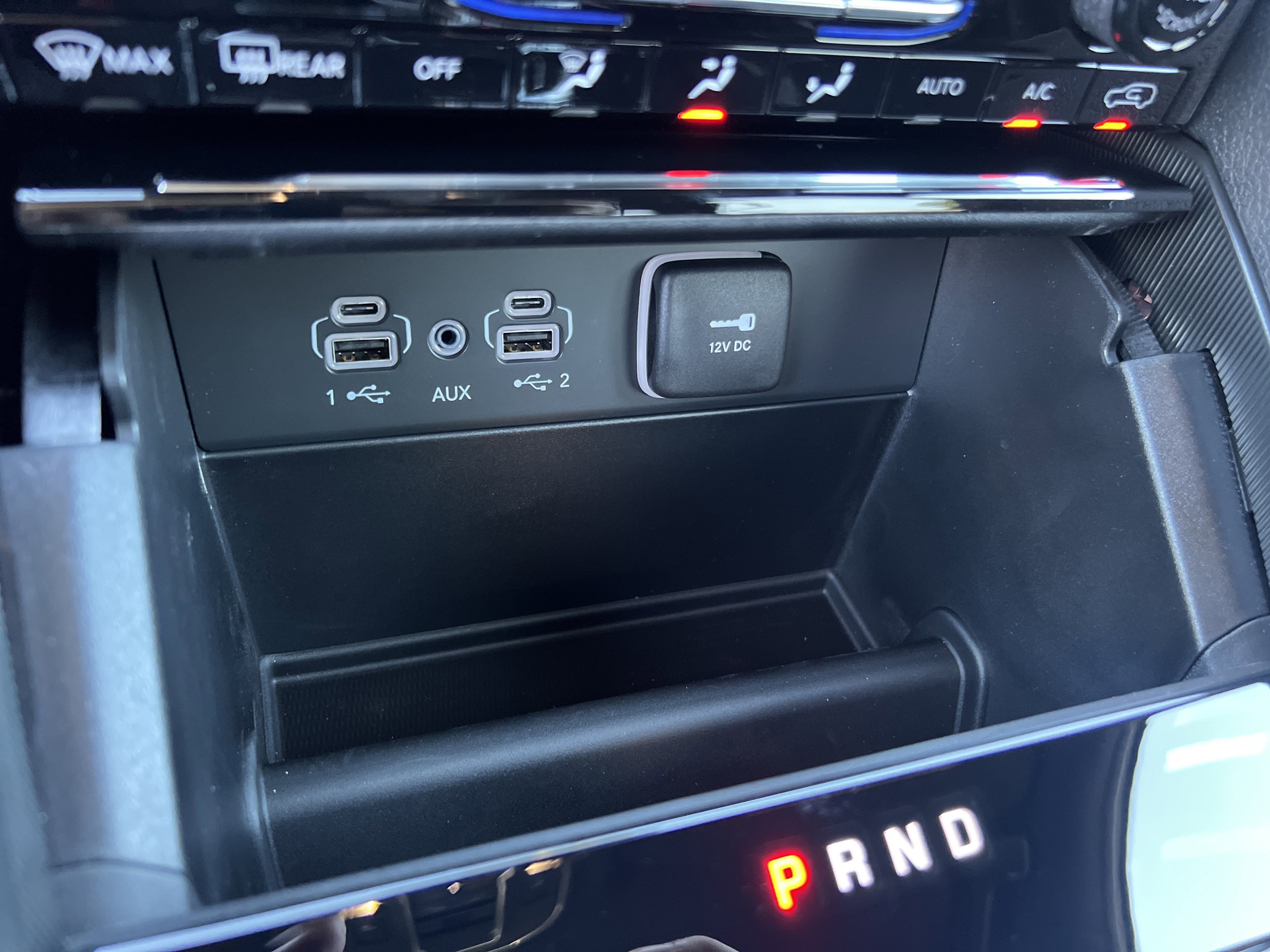 New 2026 Bright White Clear-Coat Exterior Paint Jeep Laredo image 32