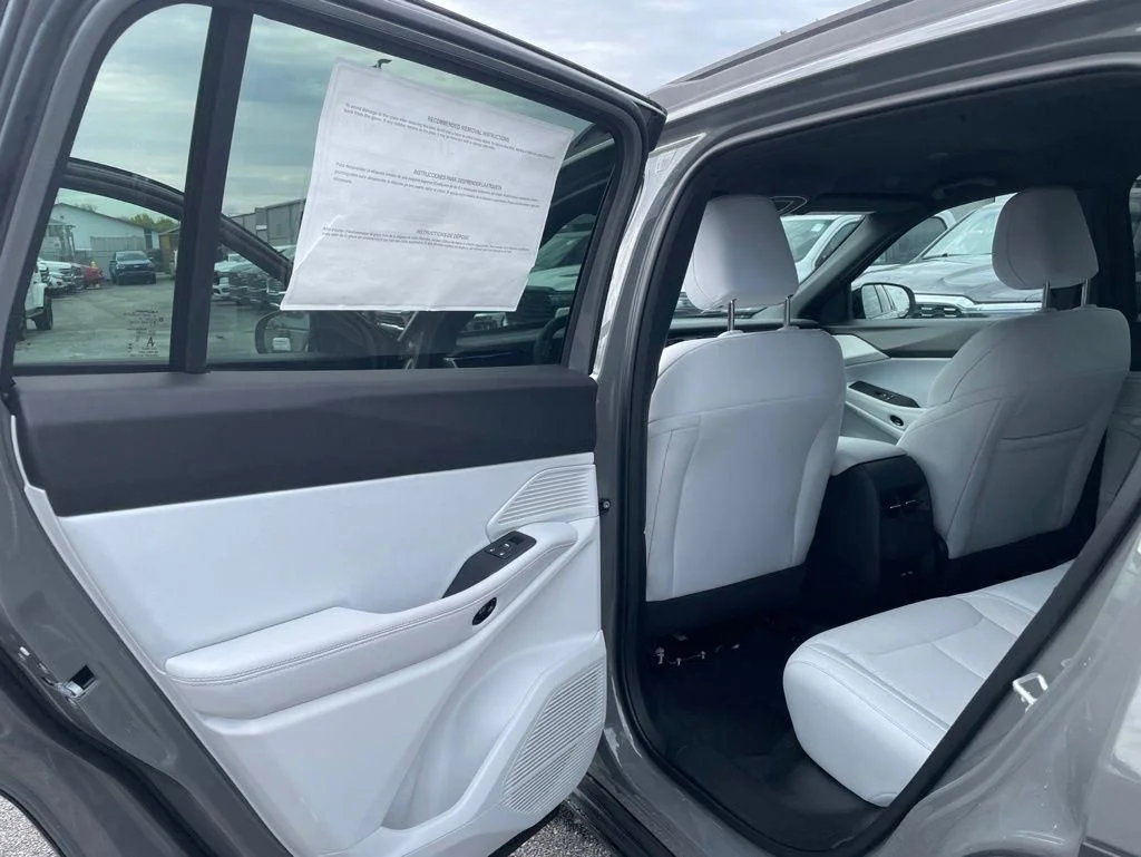 New 2026 Sting-Gray Clear-Coat Exterior Paint Jeep Laredo image 21