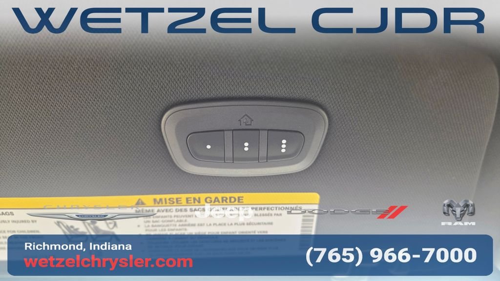 New 2027 Diamond Black Crystal Pearl-Coat Exterior Paint Chrysler Limited image 22