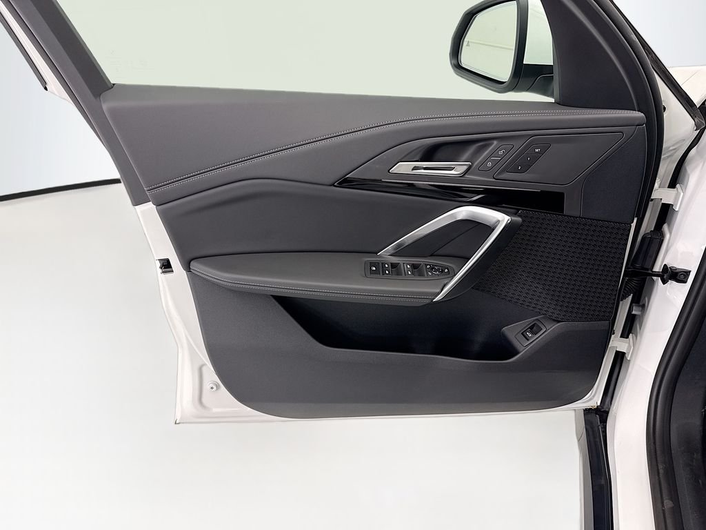 New 2026 Alpine White BMW xDrive28i image 23