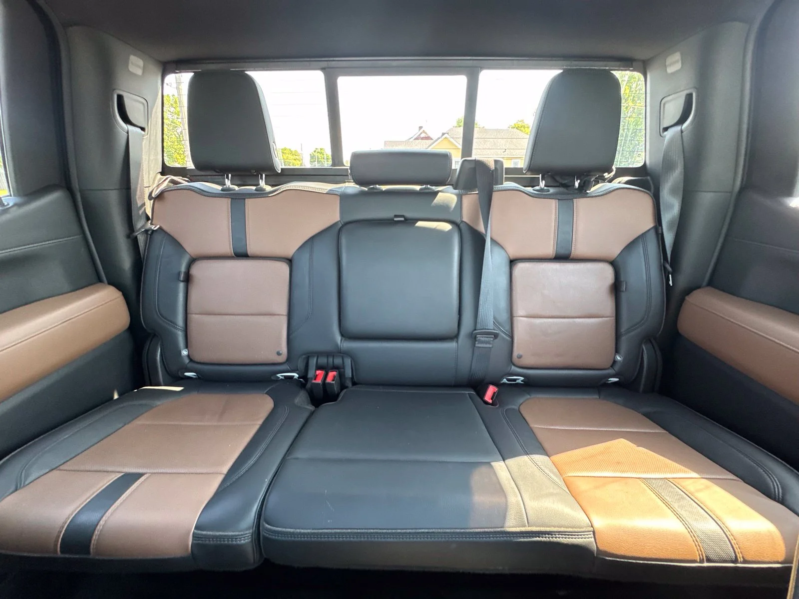 Used 2020 Beige Chevrolet High Country image 27