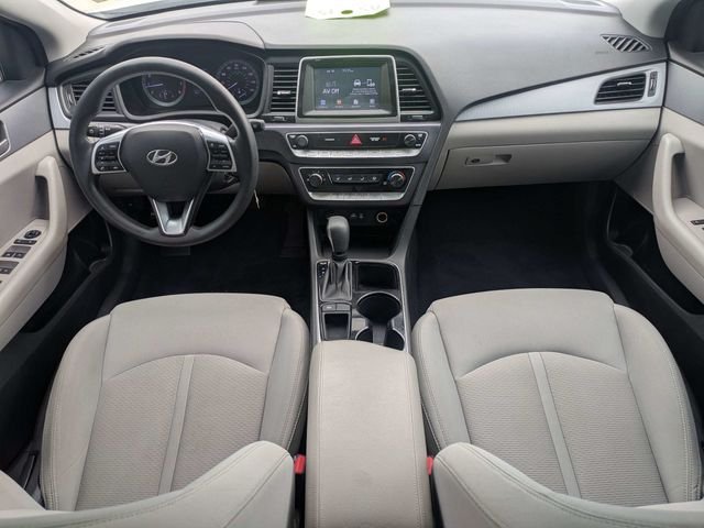 Used 2019 White Hyundai SE image 14