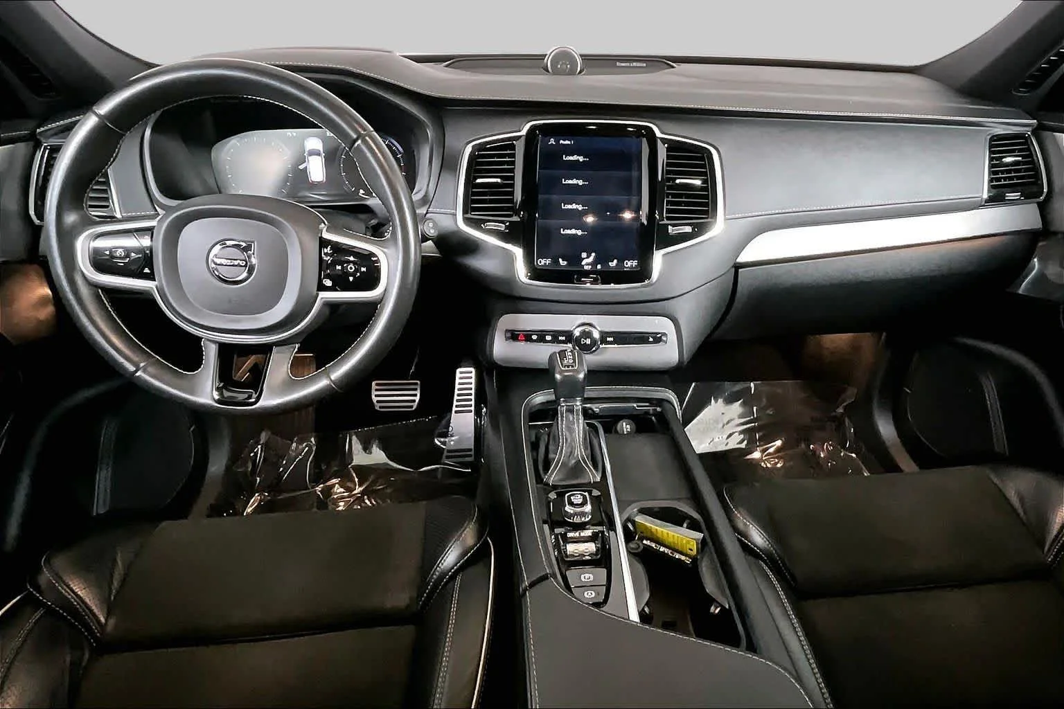 Used 2021 Crystal White Metallic Volvo R-Design image 16