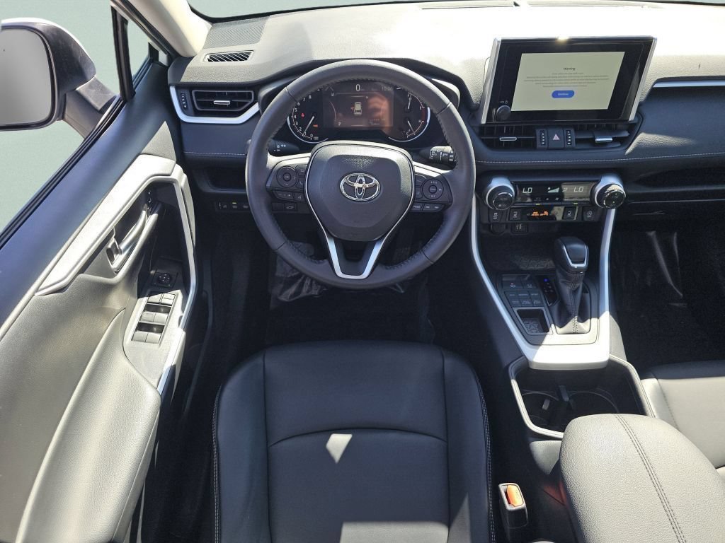 Certified Used 2025 Pearl Toyota XLE Premium image 5